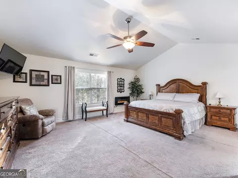 Bedroom - 2939 Estate View Ct, Dacula, GA 30019 photo 2 of 11