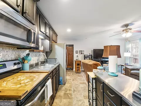 Kitchen - 2939 Estate View Ct, Dacula, GA 30019 photo 6 of 6