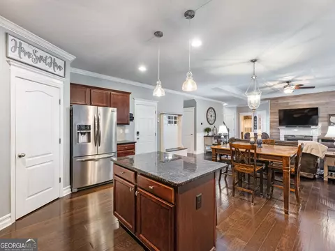 Kitchen - 2939 Estate View Ct, Dacula, GA 30019 photo 5 of 6