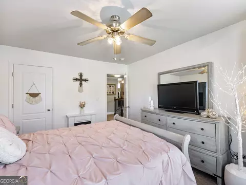 Bedroom - 2939 Estate View Ct, Dacula, GA 30019 photo 9 of 11