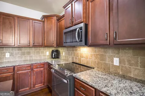 Kitchen - 400 Ansley Ave, Perry, GA 31069 photo 2 of 4