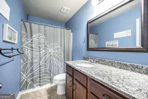 Bath - 400 Ansley Ave, Perry, GA 31069 photo 2 of 3
