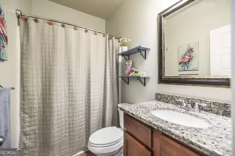 Bath - 400 Ansley Ave, Perry, GA 31069 photo 1 of 3