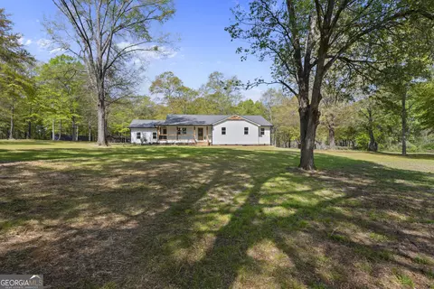 401 Coleman Dr, Statham, GA 30666