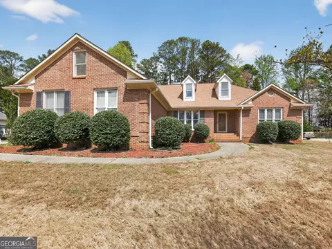 70 Northcrest Dr, Newnan, GA 30265
