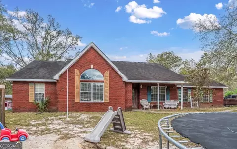 5912 Yellow Bluff Rd, Blackshear, GA 31516