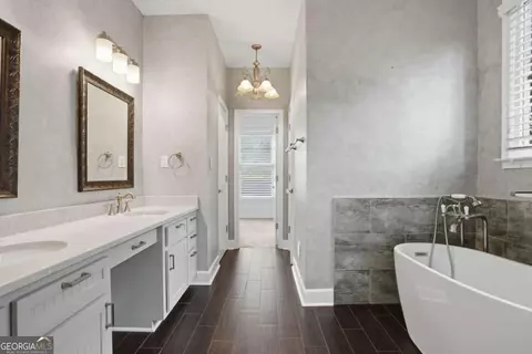 Entry Way - 2915 Pine St, Duluth, GA 30096 photo 2 of 3