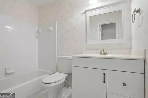 Bath - 2915 Pine St, Duluth, GA 30096 photo 5 of 6