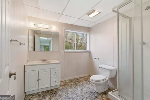 Bath - 143 Copperhead Rd, Cornelia, GA 30531 photo 6 of 6