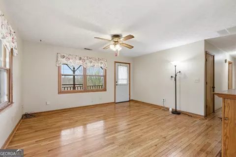 Living - 143 Copperhead Rd, Cornelia, GA 30531 photo 2 of 4