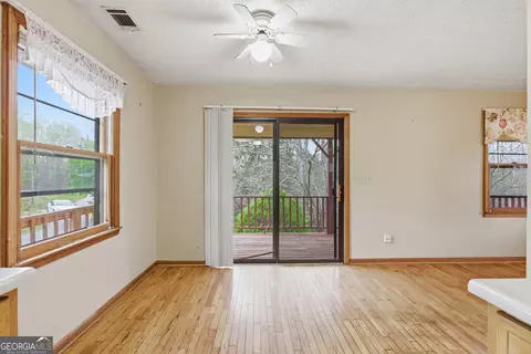 Living - 143 Copperhead Rd, Cornelia, GA 30531 photo 3 of 4