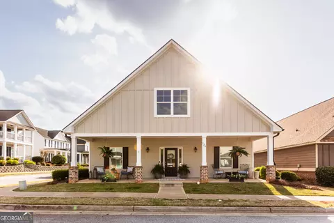 124 Tan Yard Rd, Social Circle, GA 30025
