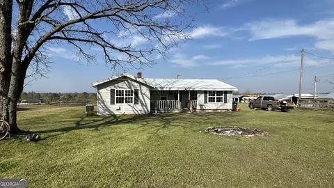 9297 Lynntown Rd, Collins, GA 30421