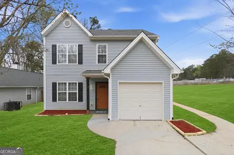 4273 Chestnut Lake Ave, Lithonia, GA 30038