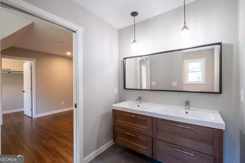 Bath - Undisclosed, Chamblee, GA 30341 photo 4 of 9