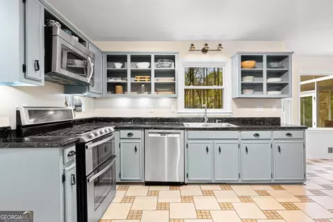 Kitchen - 761 Winnbrook Dr, Dacula, GA 30019 photo 1 of 3