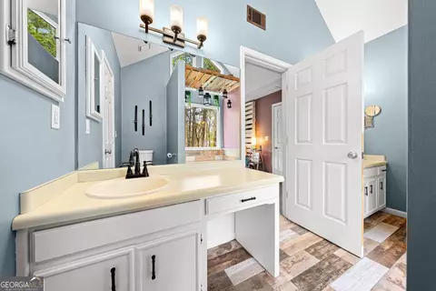 Bath - 761 Winnbrook Dr, Dacula, GA 30019 photo 2 of 3