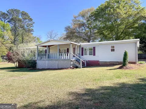 283 Third St, Colbert, GA 30628