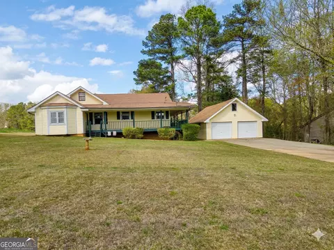 9000 Edinburg Dr, Winston, GA 30187