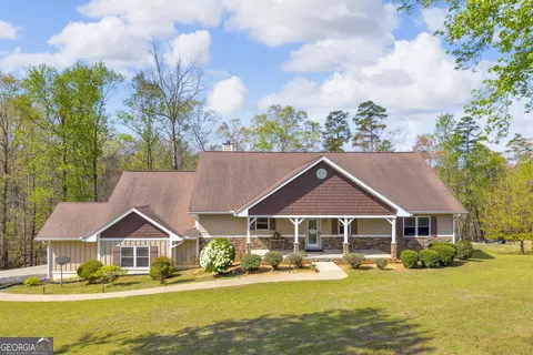 35 Villa Ct, Hartwell, GA 30643