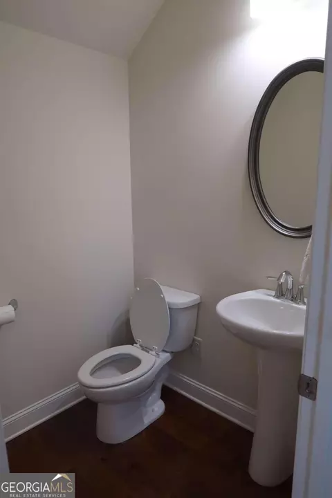 Bath - 4334 Bellview Ln, Duluth, GA 30097 photo 4 of 4
