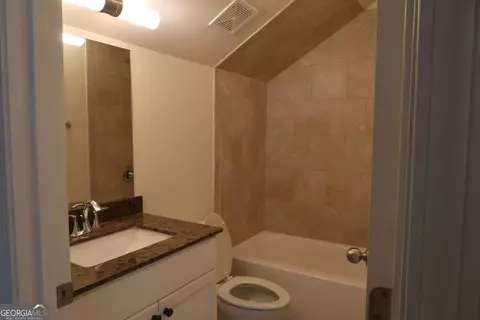 Bath - 4334 Bellview Ln, Duluth, GA 30097 photo 3 of 4