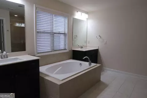 Bath - 4334 Bellview Ln, Duluth, GA 30097 photo 1 of 4