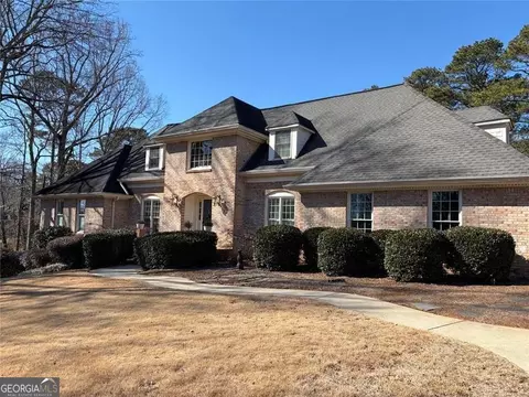 1854 Kanawha Dr, Smoke Rise, GA 30087