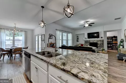 Kitchen - 2129 Charmond Dr, Monroe, GA 30656 photo 6 of 7