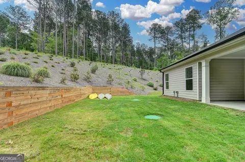 Exterior - 2129 Charmond Dr, Monroe, GA 30656 photo 7 of 11