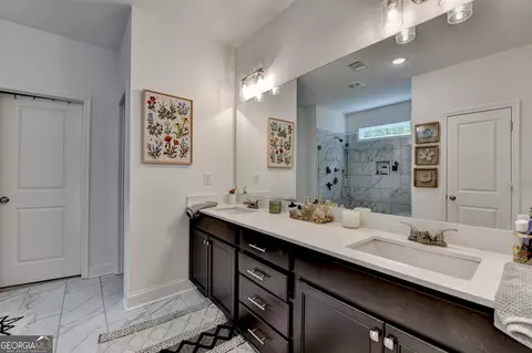 Bath - 2129 Charmond Dr, Monroe, GA 30656 photo 1 of 5