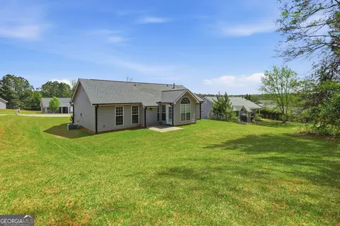 Exterior - 312 Preakness Dr, Lagrange, GA 30240 photo 3 of 4