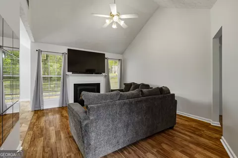 Living - 312 Preakness Dr, Lagrange, GA 30240 photo 1 of 1