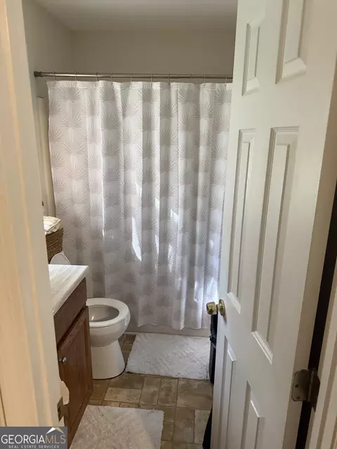 Bath - 245 Teaver Rd, Lagrange, GA 30240 photo 2 of 2