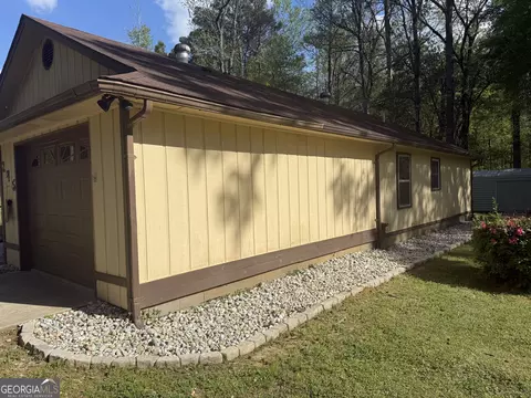 Exterior - 245 Teaver Rd, Lagrange, GA 30240 photo 2 of 3