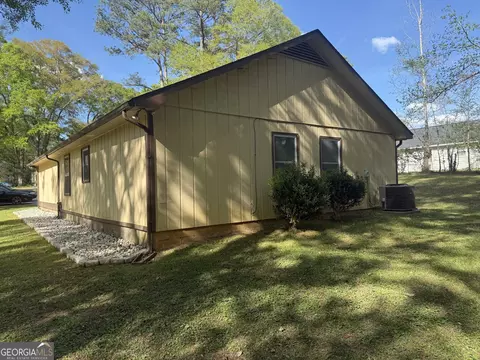 Exterior - 245 Teaver Rd, Lagrange, GA 30240 photo 3 of 3