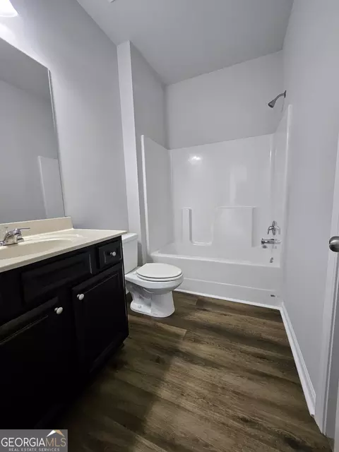 Bath - 500 Mabry Pl, Grayson, GA 30017 photo 1 of 4