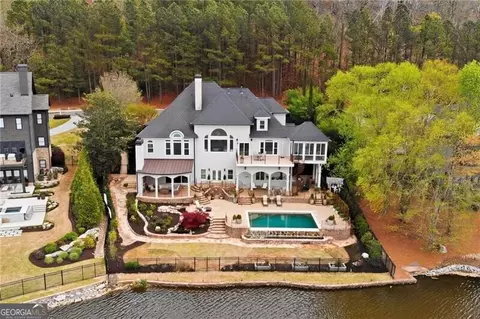 641 E Shore Dr, Canton, GA 30114