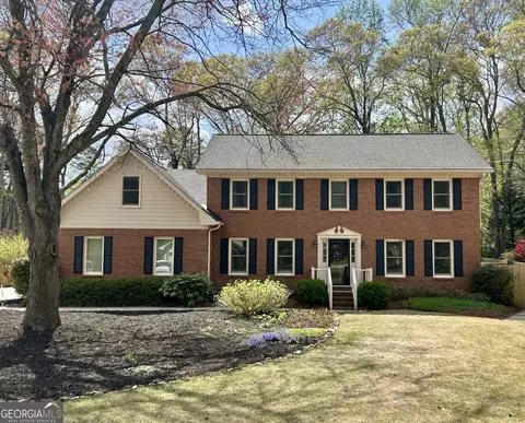 733 Ridgeview Dr SW, Lilburn, GA 30047