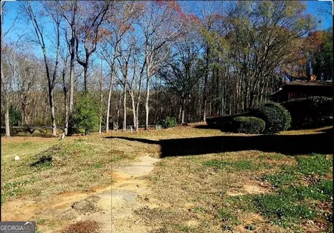 11 Quail Run, Decatur, GA 30035