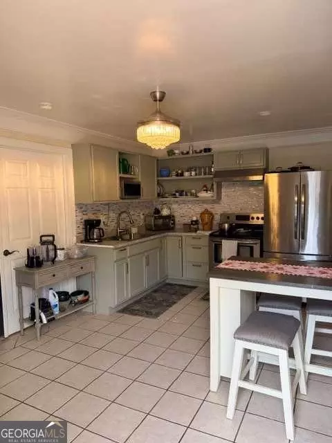 Kitchen - 2025 Broad St, Statham, GA 30666 photo 3 of 4