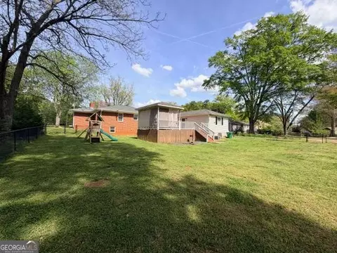 Exterior - 2025 Broad St, Statham, GA 30666 photo 3 of 10