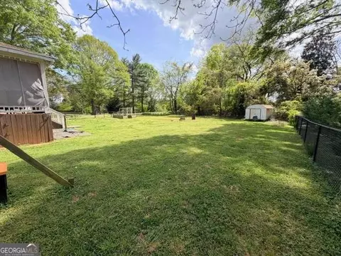 Exterior - 2025 Broad St, Statham, GA 30666 photo 5 of 10