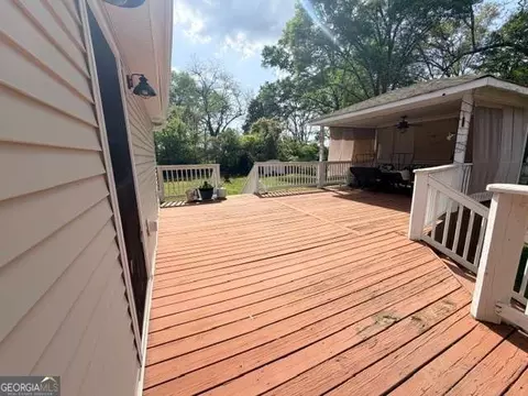 Exterior - 2025 Broad St, Statham, GA 30666 photo 10 of 10