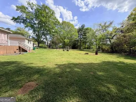 Exterior - 2025 Broad St, Statham, GA 30666 photo 6 of 10