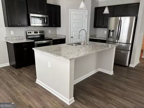 Kitchen - 2217 Hastings Manor Ct, Hampton, GA 30228 photo 1 of 3