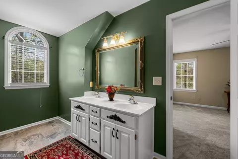Bath - 102 Canterbury Dr, Lagrange, GA 30241 photo 5 of 10
