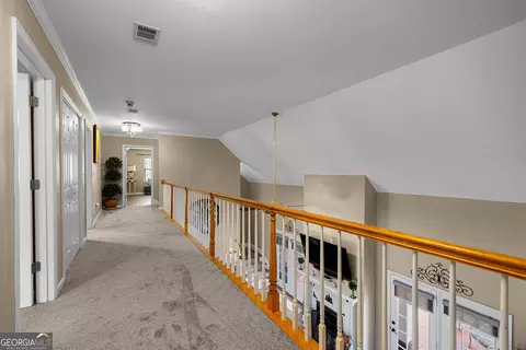 Entry Way - 102 Canterbury Dr, Lagrange, GA 30241 photo 7 of 8