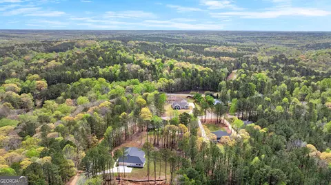 View/Area - 102 Canterbury Dr, Lagrange, GA 30241 photo 6 of 11