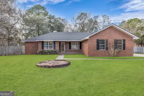 153 Hughes Dr, Midway, GA 31320